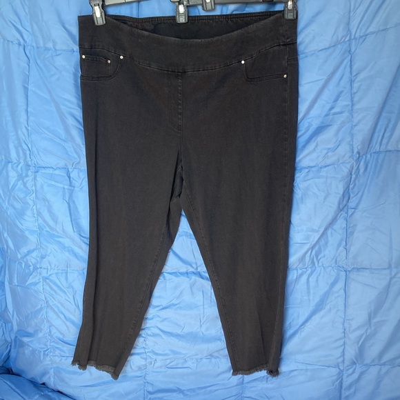 Ruby rd Tencel blend raw hem pull on ankle pant size 2X - Picture 15 of 17